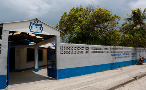 LUIS.AMIGOS.fachada.jpg
