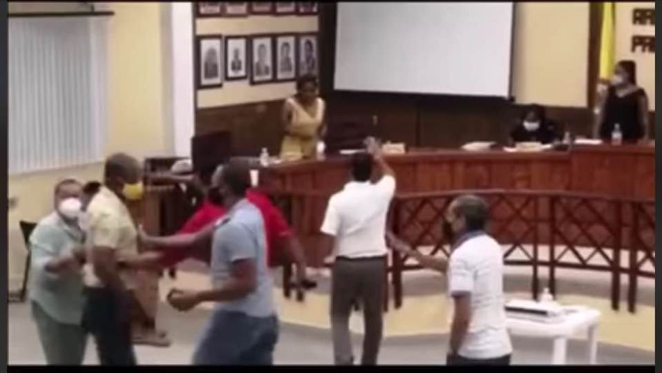 asamblea.votacion.discucion.jpg