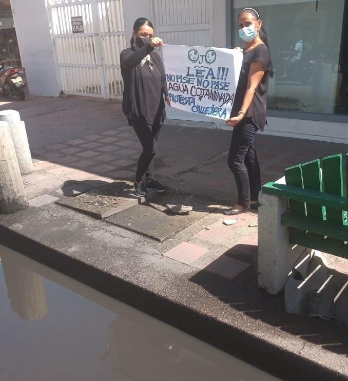 protestas.aguas.residuales.av.colon.jpg