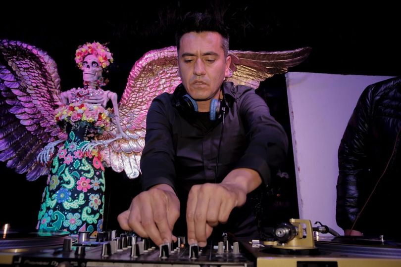 DJ.jpg